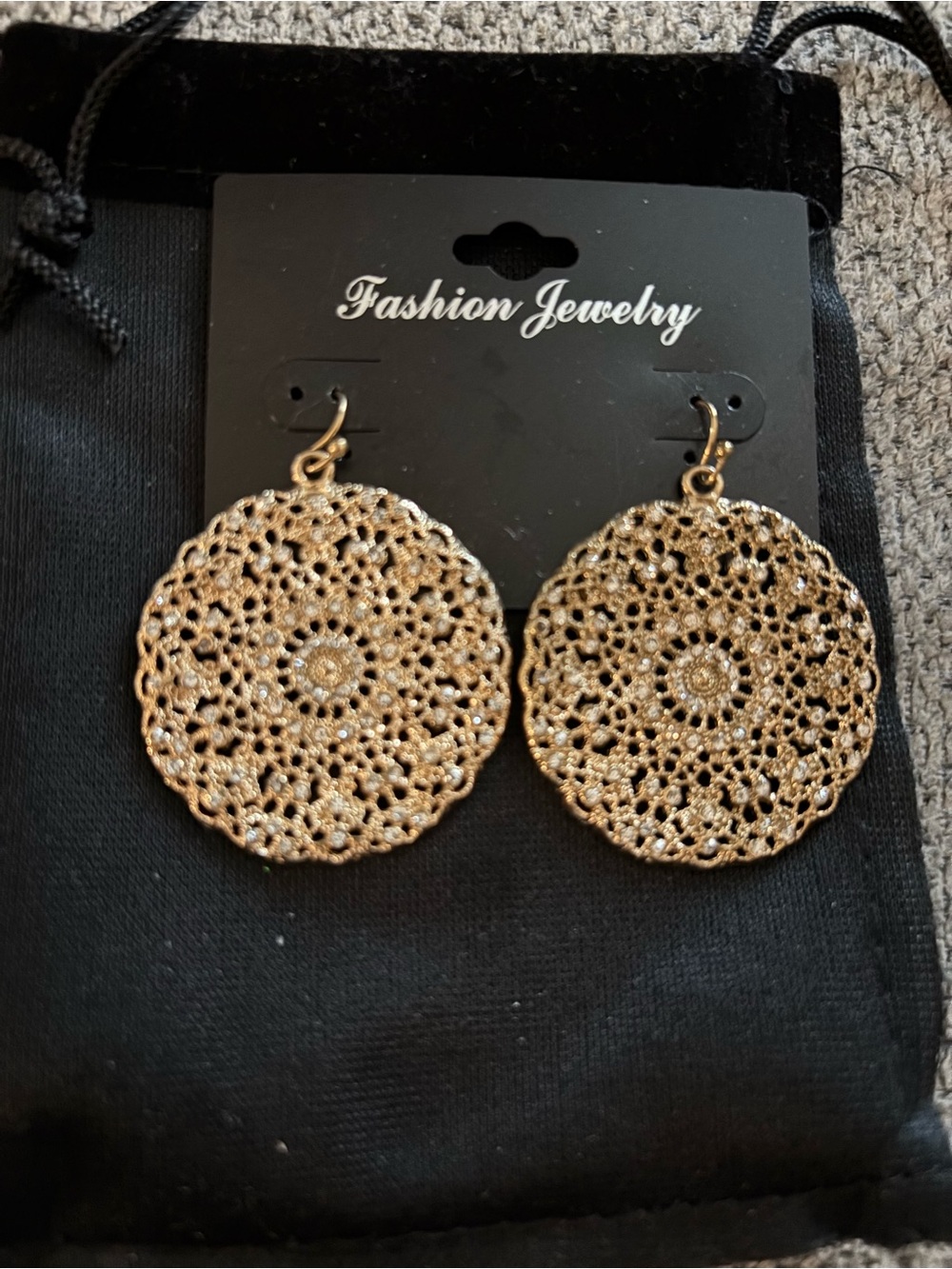 Fashion Jewelry Gold Lace Medallion Drop Earrings